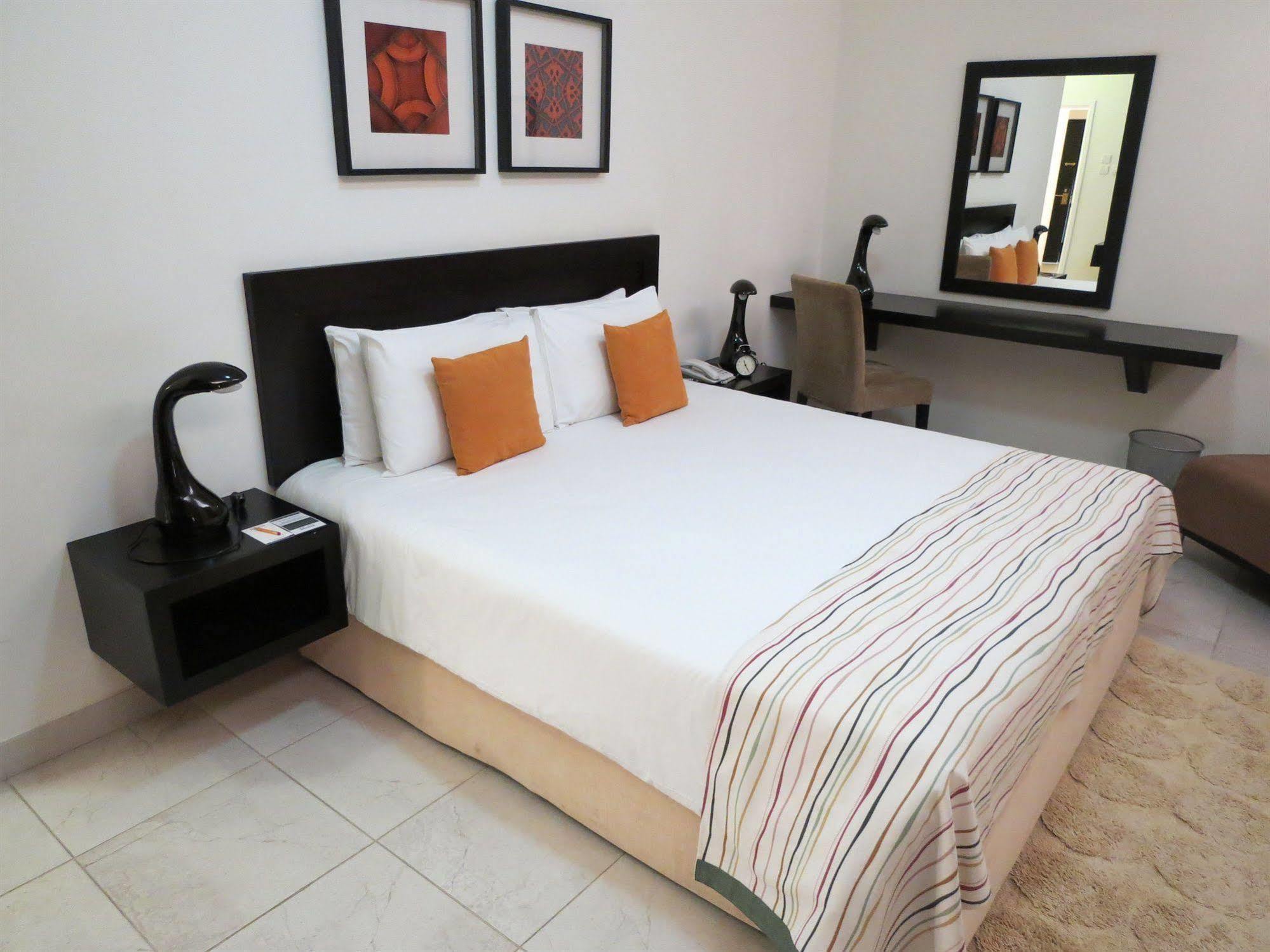 Midan Hotel Suites Mascate Exterior foto